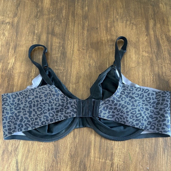 Olga No Side Effects Unlined Underwire Bra Black Leopard Animal Print Size 44D - Picture 6 of 9